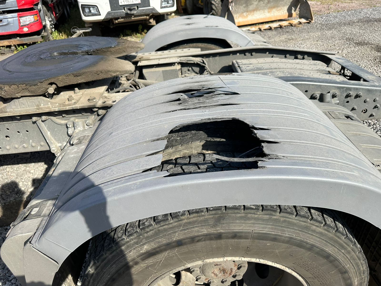 Mercedes-Benz ACTROS 4x2 Седельный тягач 2017 г. - фото 13